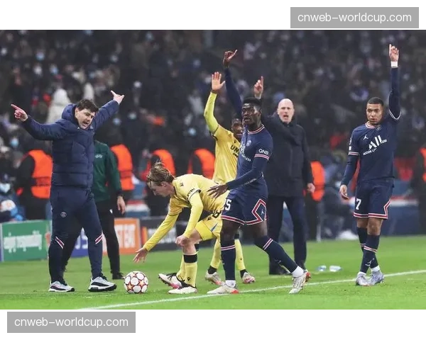 历史回顾：盘点欧冠历史上那些著名的“伊斯坦布尔”式逆转