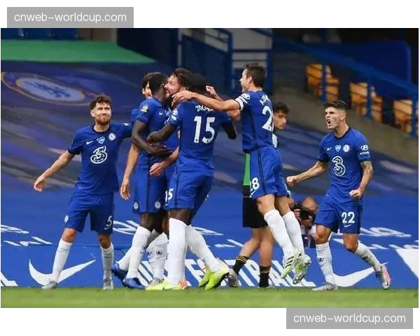 VAR介入，判定狼队球员禁区手球，切尔西获得点球